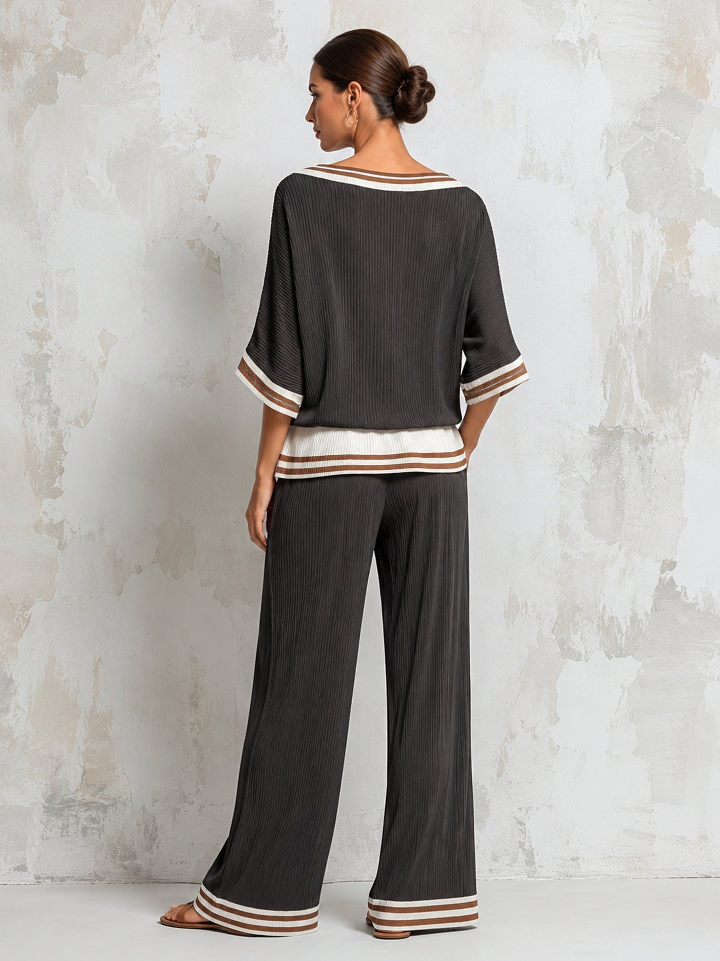 Women’s Pleated Two-Piece Set With Striped Trim – Relaxed Top & Wide-Leg Pants